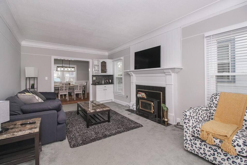 Lakeside Home In Lorain المظهر الخارجي الصورة