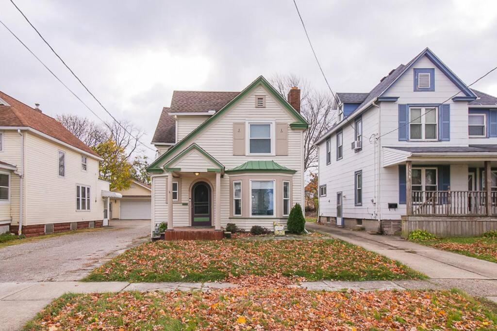Lakeside Home In Lorain المظهر الخارجي الصورة